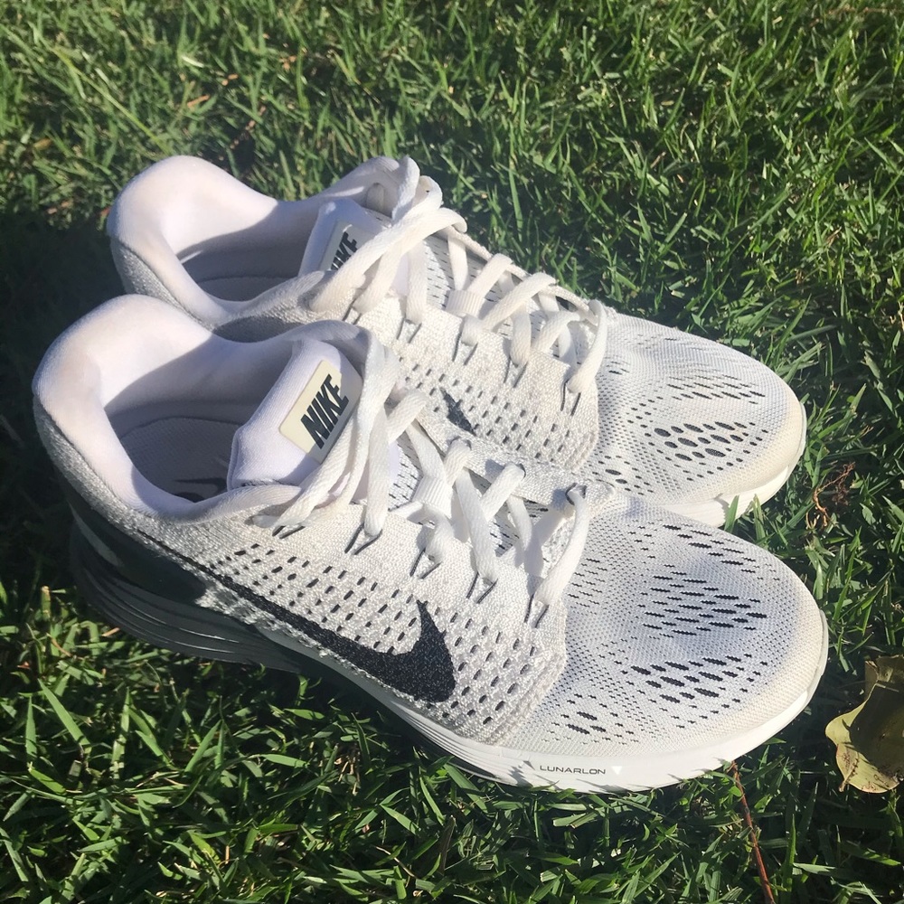 Nike Lunarglide White Gray  Black Women’s Sz 7